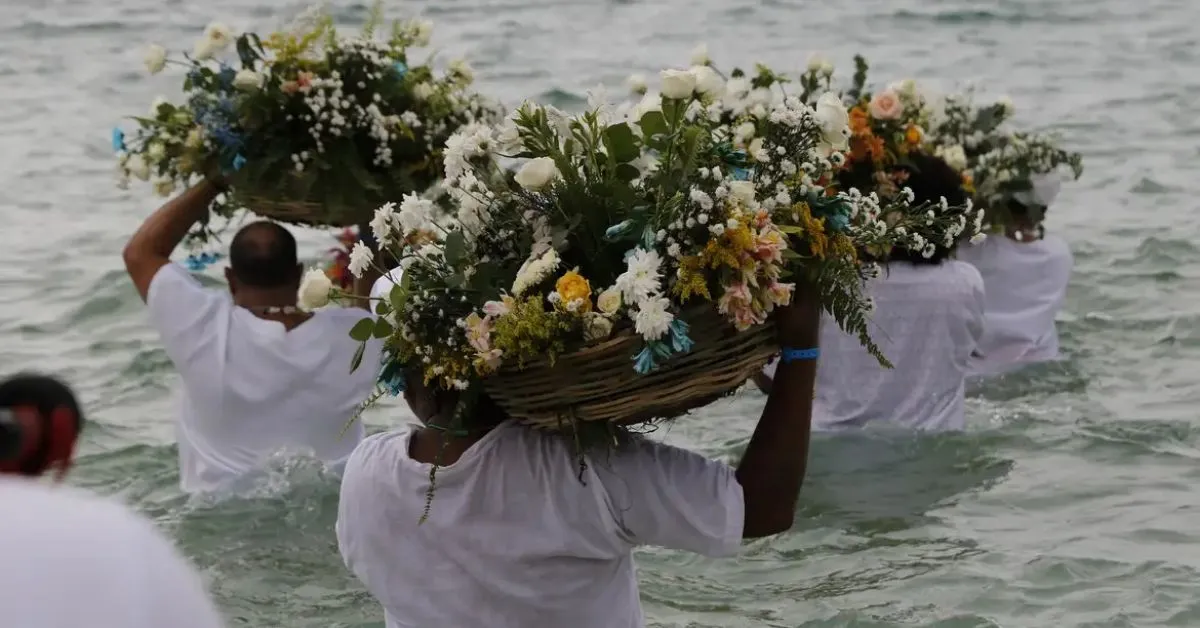 No dia 02 de fevereiro é comemorado o dia de Iemanjá, a rainha das águas.