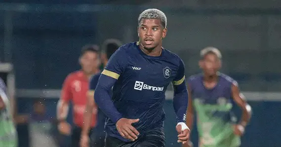 Jaderson foi destaque na campanha do acesso do Clube do Remo à Série B e teve contrato renovado por três anos.