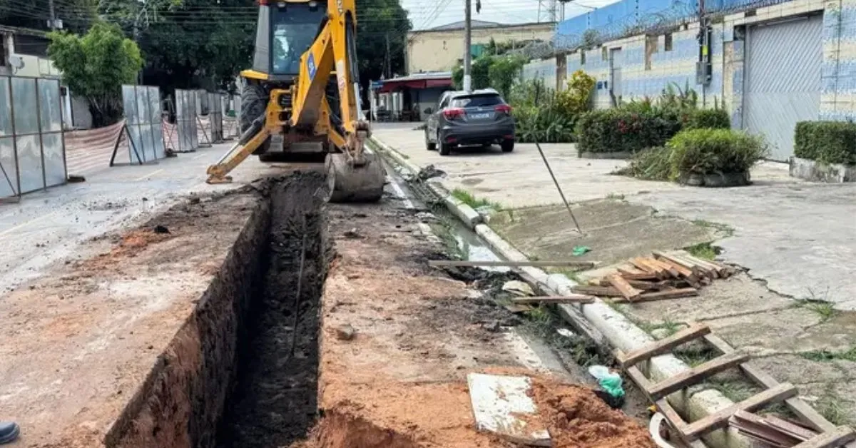 Obra garante melhoria do saneamento básico na área