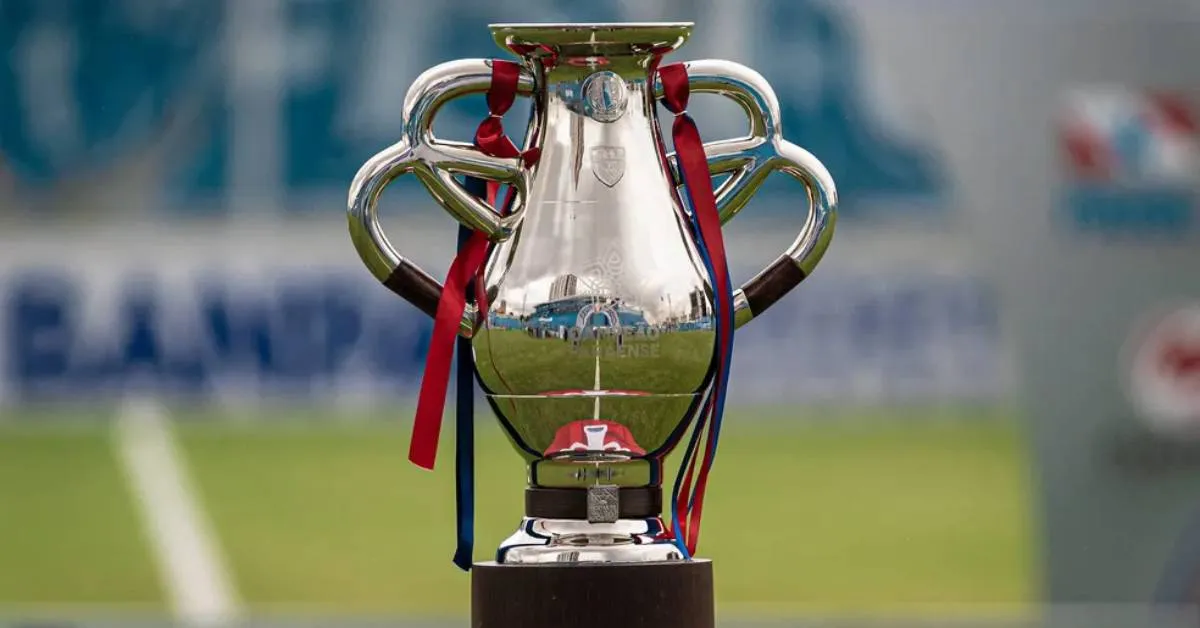 Troféu do Campeonato Paraense.