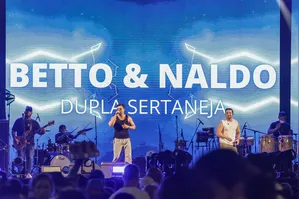 Desde a noite de sexta-feira (10), o Portal da Amazônia, localizado na orla de Belém, se tornou palco de muita música e animação.