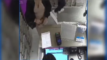 Mulher furta uma carteira em loja de Belém