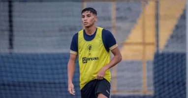 O lateral-direito Kadu foi o grande destaque da primeira rodada do Parazão 2025 logo na estreia como profissional.