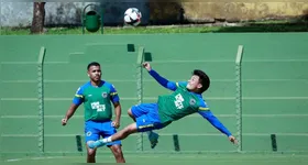 Esli García conquista torcida do Goiás, mas segue sem vaga garantida no time comandado por Jair Ventura.