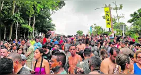 Lambuzados ou não de lama, os foliões se divertiram, ao mesmo tempo em que passavam uma mensagem ecológica.