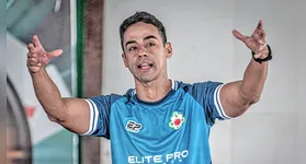 O técnico Ignácio estreará no profissional.