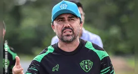 Treinador conquistou o primeiro ponto na Série B após quatro jogos