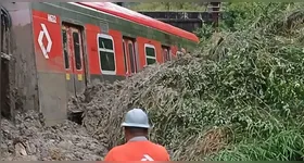 O deslizamento ocorreu na saída de um túnel próximo à estação