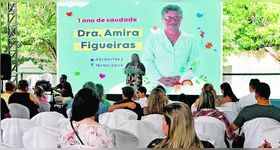 Pacientes, familiares e colaboradores se reuniram para homenagear Amira Figueiras.