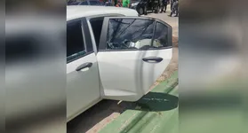 Carro usado pelo grupo criminoso, após troca de tiros com a polícia cearense