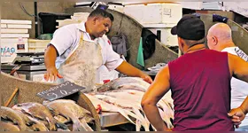 Devotos costumam consumir mais o pescado durante o período.