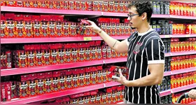 Mesmo pesquisando, não dá pra achar o produto com preço em conta. E como não dá pra dispensar, pelo menos por enquanto, o jeito é levar assim mesmo