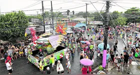 O Bloco Rabo do Peru levou a alegria para o bairro do Distrito