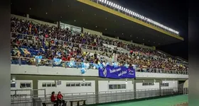 Capacidade do estádio Canarinho é de 4.555 lugares.