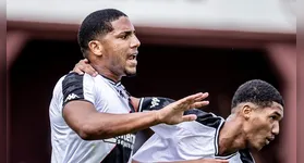 Vasco avança de fase