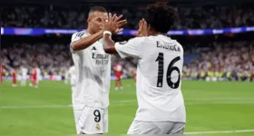 Endrick e Mbappé durante vitória do Real Madrid sobre o Stuttgart pela Champions League.