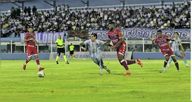 O estado do gramado da Curuzu foi alvo das críticas dos jogadores do Paysandu após a classificação nos pênaltis às quartas de final da Copa Verde.