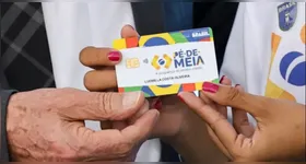 O programa Pé-de-Meia visa diminuir a desigualdade social.