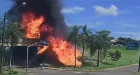 Acidente provocou explosão de grande proporção.