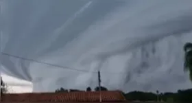 Fenômeno raro ocorreu em Sorocaba, interior de São Paulo, assustando e encantado moradores.