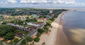 A ilha de Mosqueiro acompanhou o processo de formação de Belém, iniciando como um local de lazer para estrangeiros, até se tornar um espaço onde os moradores convivem com o turismo nas praias e o clima do lugar.