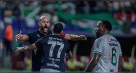 Ytalo comemora gol de Maxwell, que abriu o placar no clássico contra a Tuna Luso, no último domingo(9), no Mangueirão.