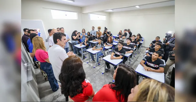 Imagem ilustrativa da notícia Após acordo com o Governo, professores suspendem greve no Pará