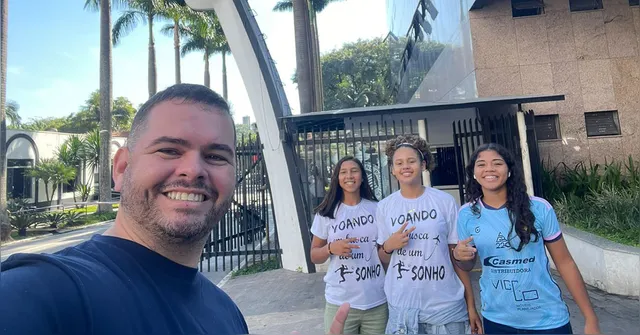 Imagem ilustrativa da notícia Jovem atleta paraense assina contrato com o Corinthians