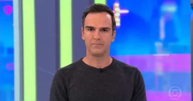 Imagem ilustrativa da notícia Tadeu Schmidt dá puxão de orelha em elenco em dia de Paredão