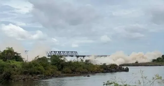 Imagem ilustrativa da notícia Estrutura de ponte que caiu entre TO e MA é implodida
