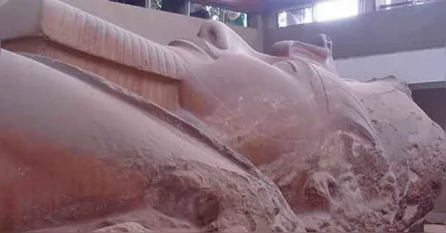 Imagem ilustrativa da notícia Arqueólogos encontram parte superior de estátua de Ramsés II no Egito