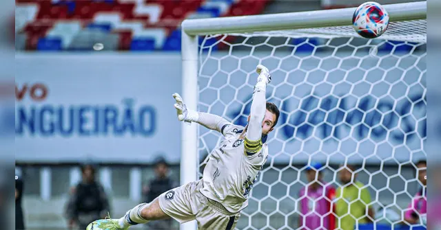 Imagem ilustrativa da notícia Goleiro do Remo é destaque em goleada por 4 a 0 no Parazão