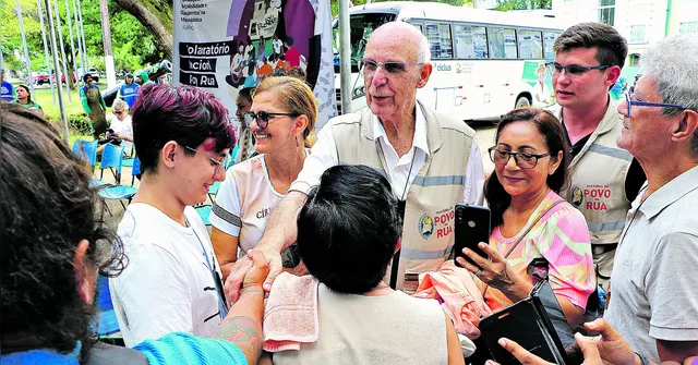 Imagem ilustrativa da notícia Padre Lancellotti ouve população em situação de rua em Belém