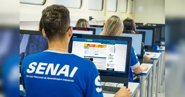 Imagem ilustrativa da notícia Senai abre vagas com salário de R$ 3,4 mil e outros benefícios. Veja!