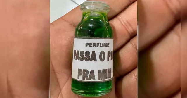 Imagem ilustrativa da notícia Conheça o perfume que é sucesso: "Passa o Pix pra mim"