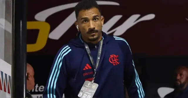 Imagem ilustrativa da notícia Pegou mal! Lateral Danilo, do Flamengo, critica gramado do Baenão 