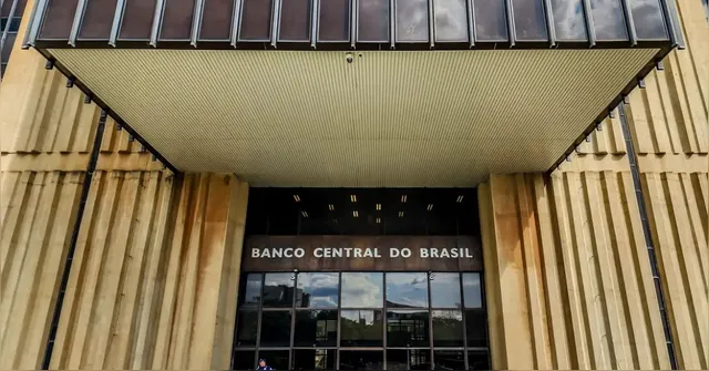 Imagem ilustrativa da notícia BC anuncia falência de 2 bancos e preocupa investidores