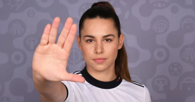 Imagem ilustrativa da notícia Jogadora alemã critica sexismo na web após jogos de Futebol Feminino