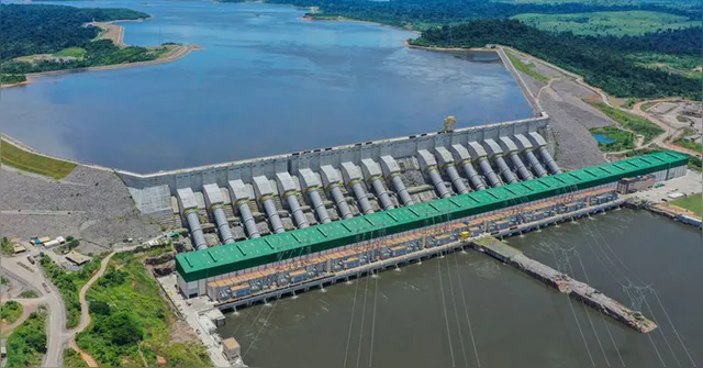 Imagem ilustrativa da notícia Torres caem e afetam transmissão de energia de Belo Monte