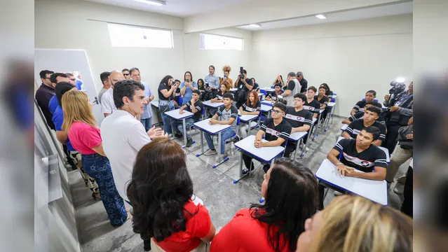 Imagem ilustrativa da notícia Após acordo com o Governo, professores suspendem greve no Pará