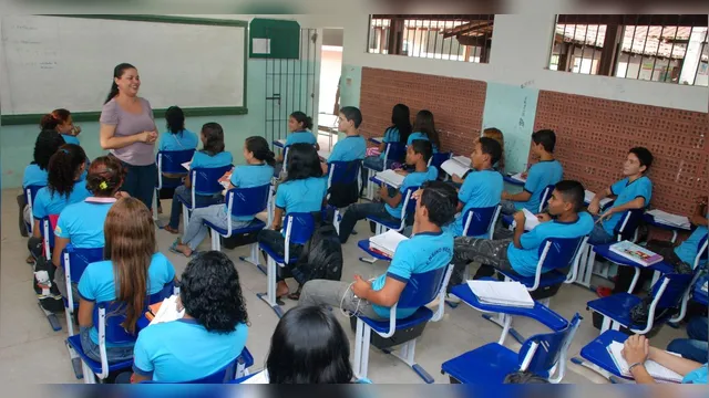 Imagem ilustrativa da notícia Justiça determina fim da greve abusiva de professores e impõe multas