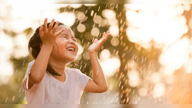 Imagem ilustrativa da notícia Afinal, banho de chuva causa gripe ou resfriado? Entenda