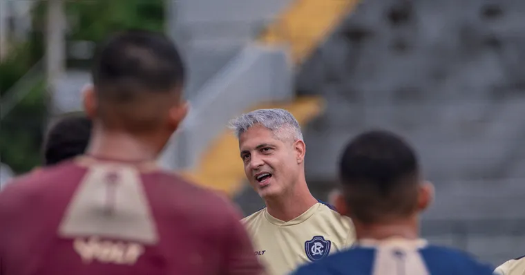 Imagem ilustrativa da notícia Santana vai repetir time do Remo que goleou na estreia