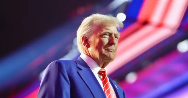 Imagem ilustrativa da notícia Trump suspende fornecimento de medicamentos para HIV