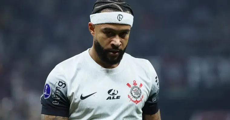 Imagem ilustrativa da notícia Memphis Depay é condenado a 4 meses de prisão por dirigir bêbado