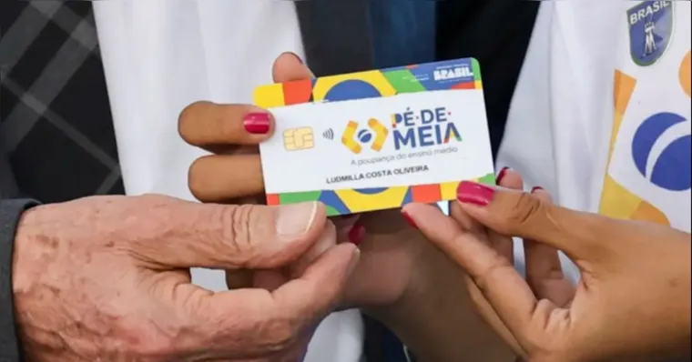 Imagem ilustrativa da notícia MEC confirma Pé-de-Meia Licenciatura para quem fez Enem 2024