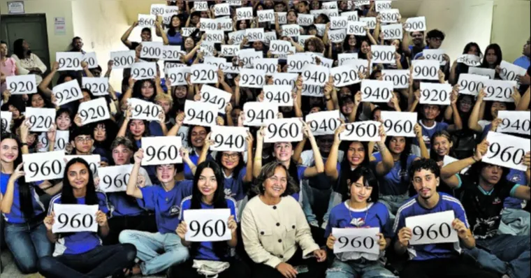 Imagem ilustrativa da notícia Alunos de Escola Estadual se destacam com boas notas no Enem