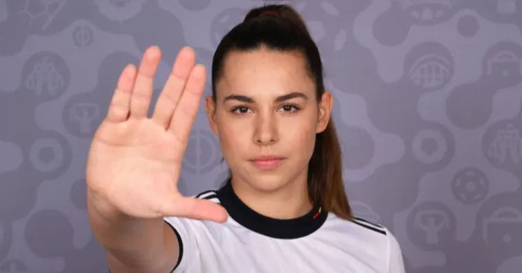 Imagem ilustrativa da notícia Jogadora alemã critica sexismo na web após jogos de Futebol Feminino
