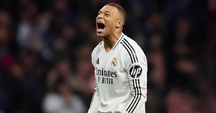 Imagem ilustrativa da notícia Mbappé apoia Vini Jr e alfineta Rodri: 'É um jogador Bola de Ouro?'