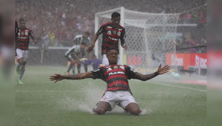 Imagem ilustrativa da notícia Flamengo passeia em Belém e fatura Supercopa Rei